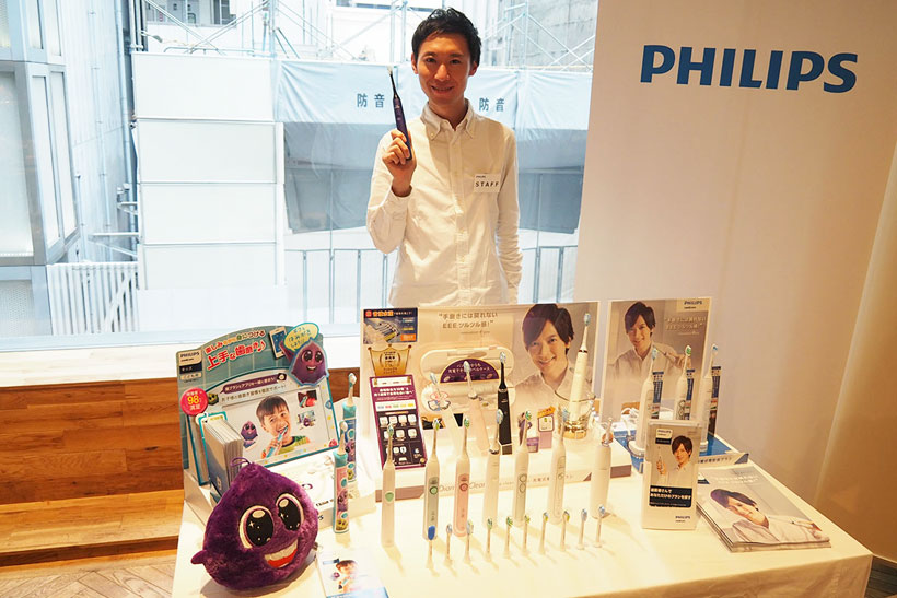 ↑会場内に用意されているソニッケアー製品が並ぶ展示コーナー。スタッフから「自分に最適な一本」のアドバイスがもらえます