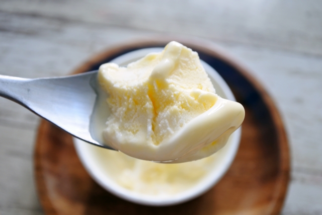 なぜ寒い冬に「冬アイス」が好まれるのかーー98.4%の人が「食べたい」と答える“冬ならでは”の理由とは?