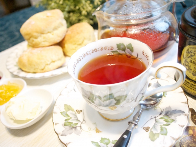 紅茶を飲むだけでインフルエンザや口臭を予防!? 冬こそ紅茶を飲むべき3つのメリット