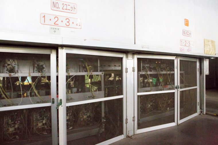 ↑ダイニチ工業の社員が自作したという、塗料を乾燥させるための機械。ちなみに、こちらは石油ファンヒーターの気化器の仕組みを応用して作ったそう
