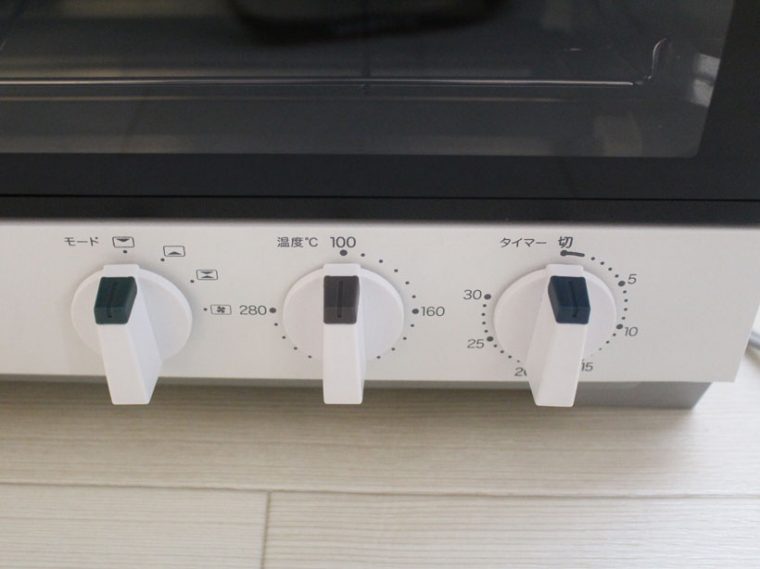 ↑操作はすべてダイヤル式で簡単。温度は100~280℃、時間は30分まで選べます