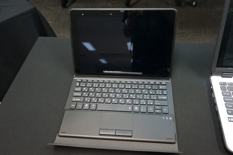 ↑「お絵かきタブレット」キーボードとモニターが分離する2-in-1タイプ