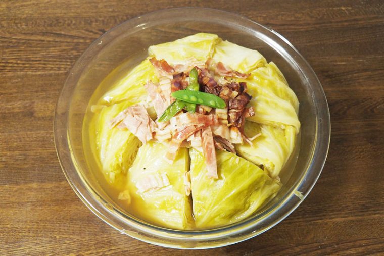 ↑キャベツを煮込んだだけ……なのに、ちょっとゴージャスな料理に見えるのが「丸ごと調理」の特徴ですね