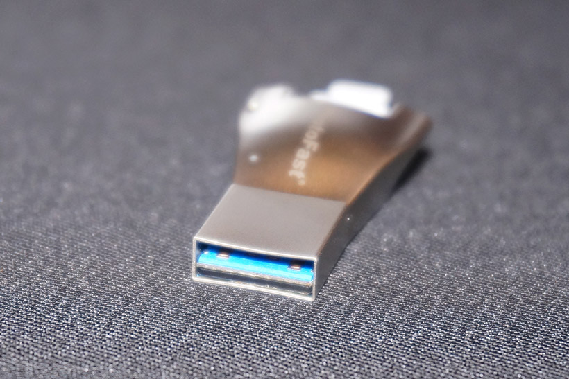↑USB3.0コネクタも備えています