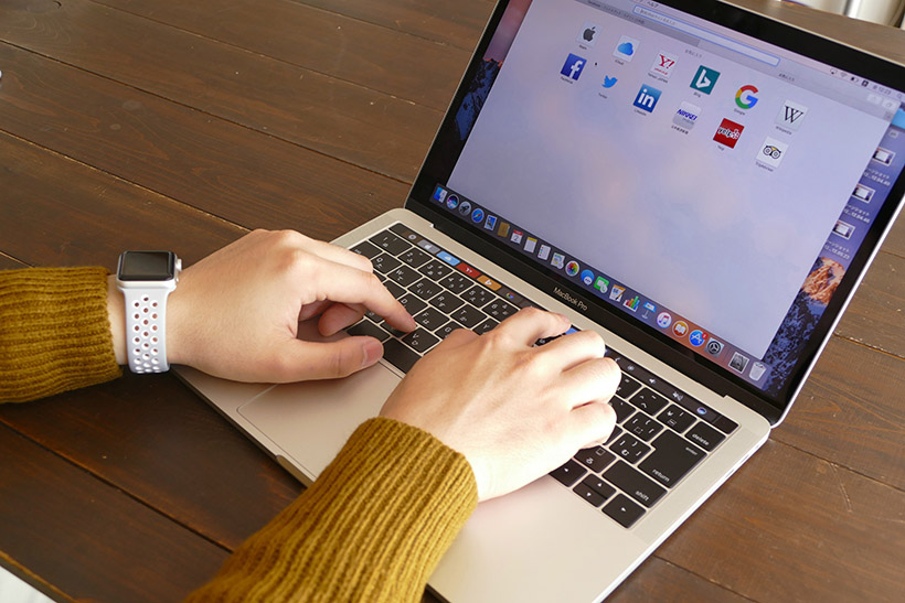 ↑MacBook ProはTouch Barが便利