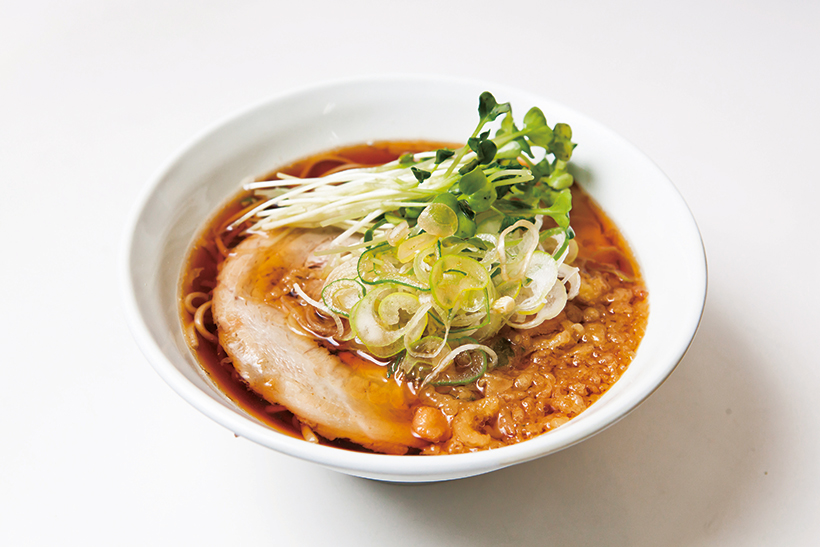 ↑肉そば(420円) チャーシューは、あっさりめの 味付け。かいわれものって、さらにさっぱり 食べられる