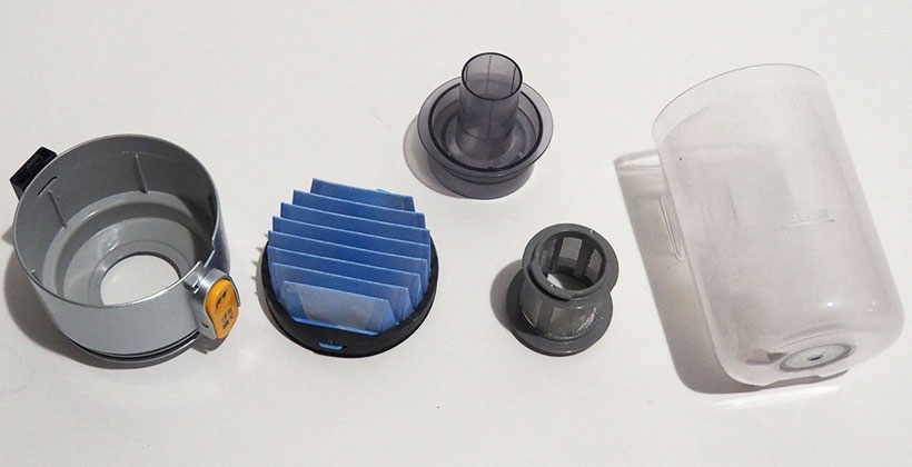 ↑ダストカップやフィルターはすべて水洗いできるはうれしいポイント