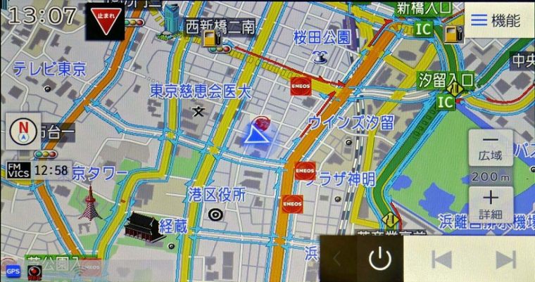 ↑“つながるナビ”機能のひとつ『CarafL』ではクラウドベースの目的地検索ができる