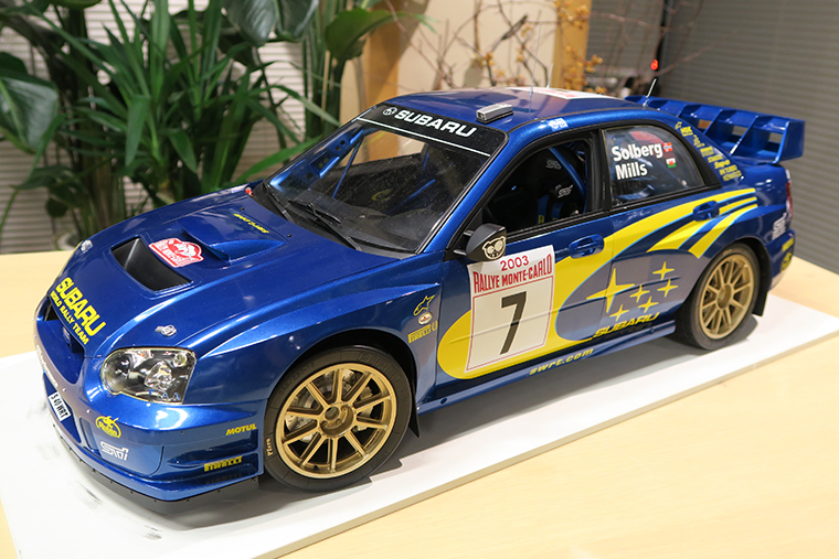 「日本カー・オブ・ザ・イヤ」を受賞したインプレッサの名作が1/8にーーパッと見は実車のWRC2003そのもの!