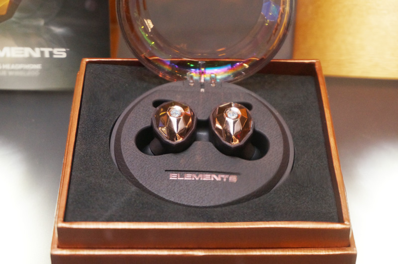 ↑モンスターの「EARLINK WIRELESS」