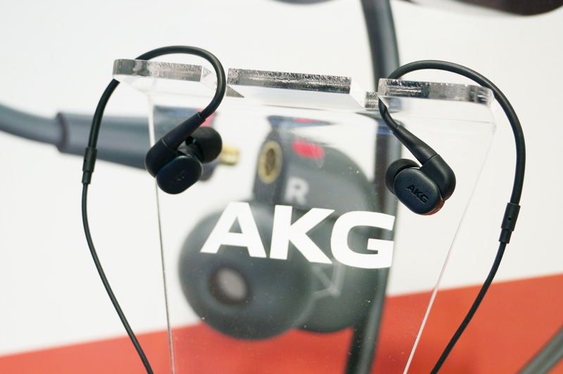 ↑AKGの「N30」