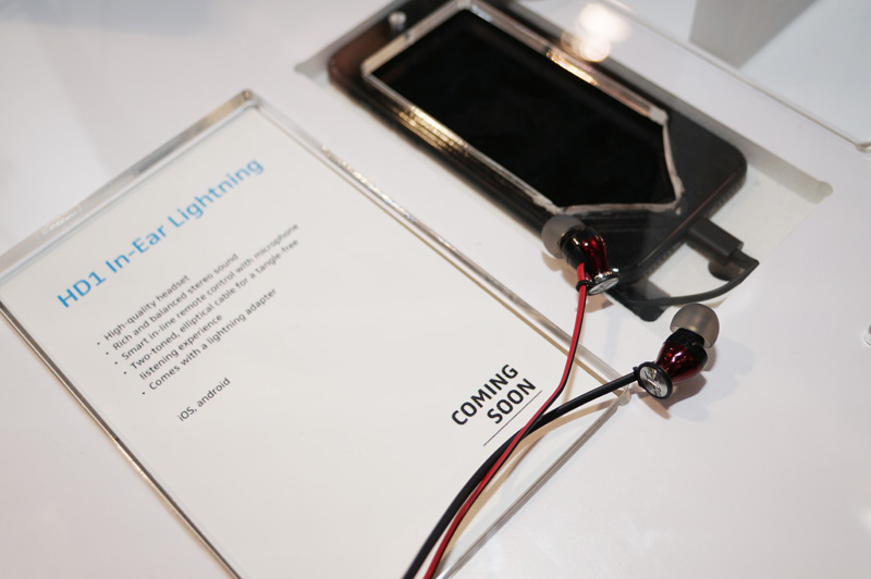 ↑ゼンハイザーのLightning版「Momentum In-Ear」
