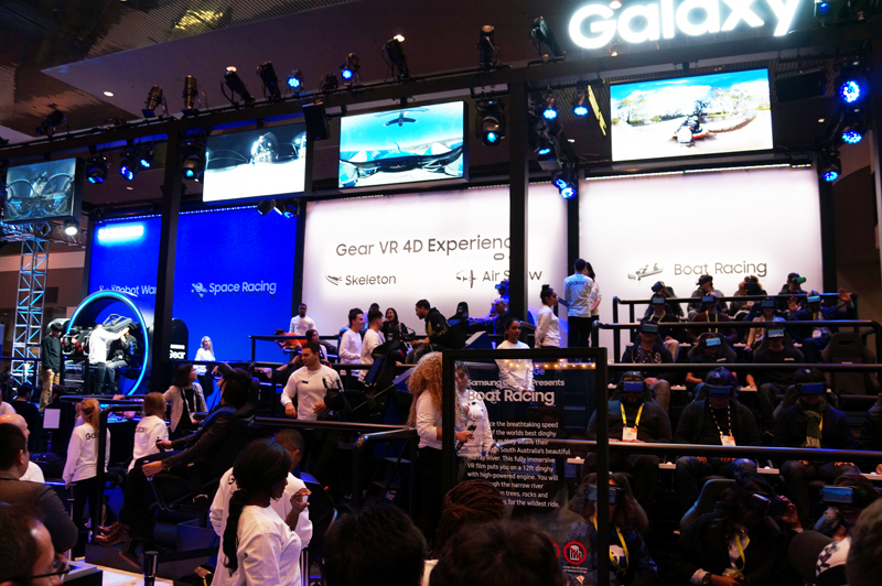 ↑サムスンは毎年Gear VRの体験展示を大規模に設ける
