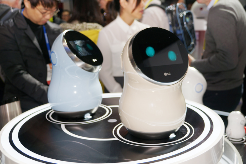 ↑LGエレクトロニクスのスマート家電のコントロールセンターになる「HUB-BOT」