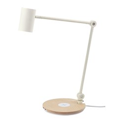 ↑RIGGAD/LEDワークランプ ワイヤレス充電機能付き／7999円　●サイズ：φ60×H430㎜　光束：400ルーメン