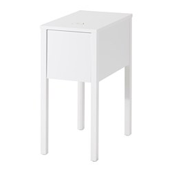 ↑NORDLI/ベッドサイドテーブル ワイヤレス充電機能付き／1万3990円　●サイズ：W300×H670×D500㎜