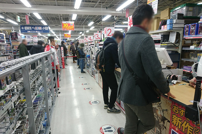↑ゲームコーナーのある5階のレジはフル稼働で予約対応していました