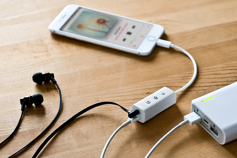 iPhone 7を充電しながら音楽聴きたい人にぴったり! MFi認証のLightning変換アダプタ「500-IPLM017A」