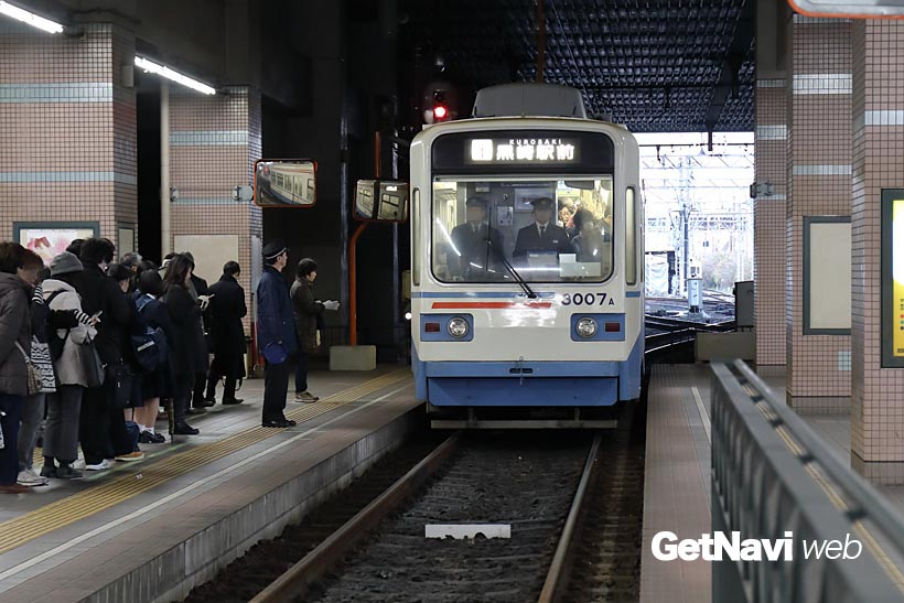 ↑JR黒崎駅に隣接して設けられる黒崎駅前。バス乗り場がすぐ横にあり、乗り換えにも便利だ