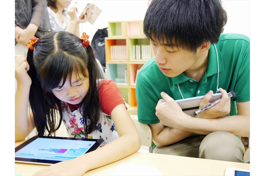 新学期前にプログラミングに触れよう! 「マインクラフト」を使った少人数制プログラミングワークショップ開催