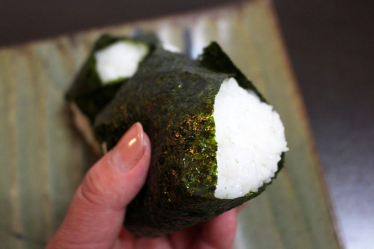 ↑おにぎりにすると風味が落ちるかと思いきや、むしろ食感がしっかり残っていて、好印象でした