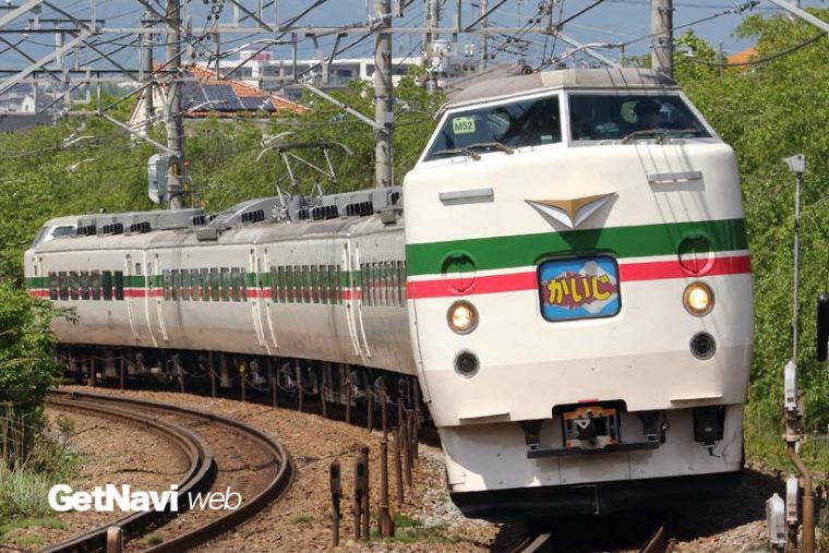 ↑旧グレードアップあずさ色の189系M52編成。連休中には臨時特急「かいじ」として走ることも