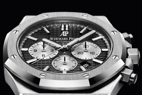 オーデマ ピゲの人気ロイヤル オーク・クロノグラフが最新デザインに大変貌！【SIHH2017】