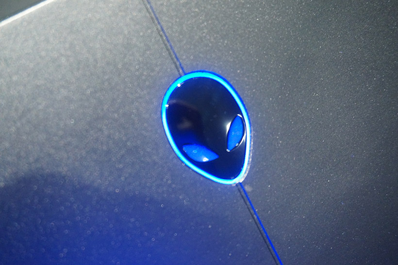 ↑「ALIENWARE」のマスコットエンブレム