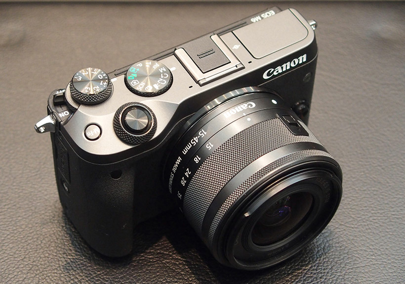 ↑ミラーレスカメラのEOS M6