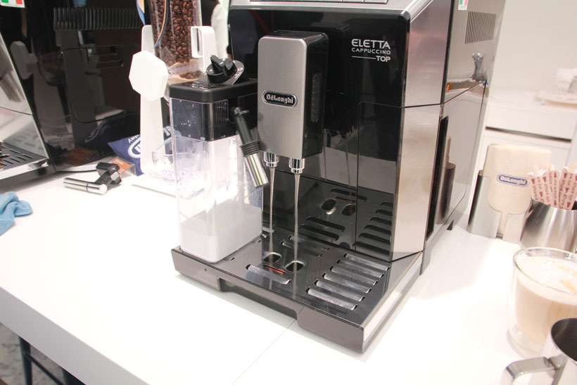 ↑定期的に内部を自動洗浄するので、面倒な手間なく常にフレッシュなコーヒーを飲めます