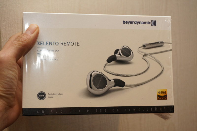 ↑Xelento remoteのパッケージ。JASが推進するハイレゾロゴがプリントされている