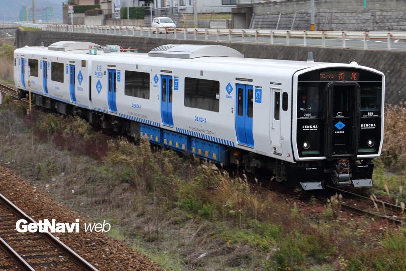 ↑JR九州の筑豊本線（若松線）に導入されたBIC819系DENCHA。3月からは博多駅へも乗り入れの予定