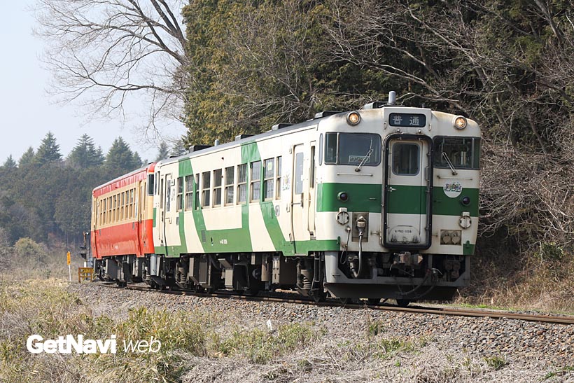 ↑白地に緑という塗装は烏山線独自のローカル色。2017年2月現在、8両中4両がこの塗装で走る