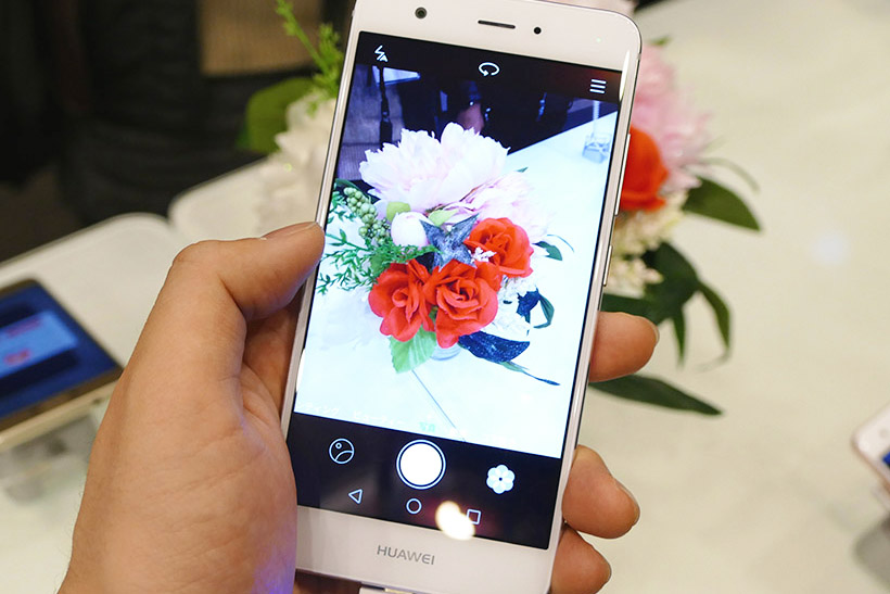 2万円から買える若者向けスマホ! ファーウェイの「nova」シリーズ2機種が日本上陸