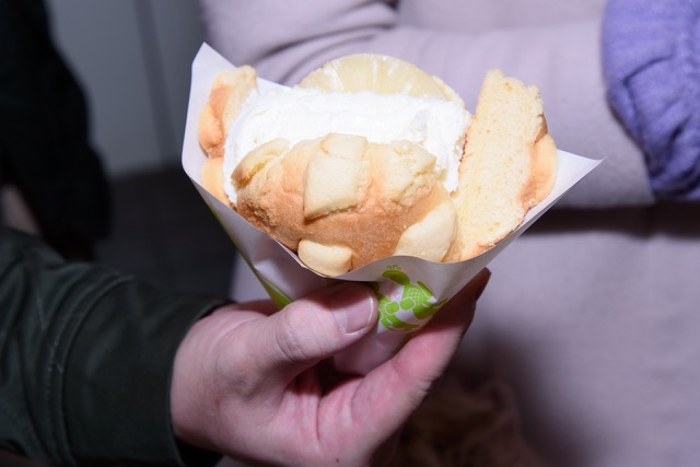 ↑メロンパンアイス パイン(450円)