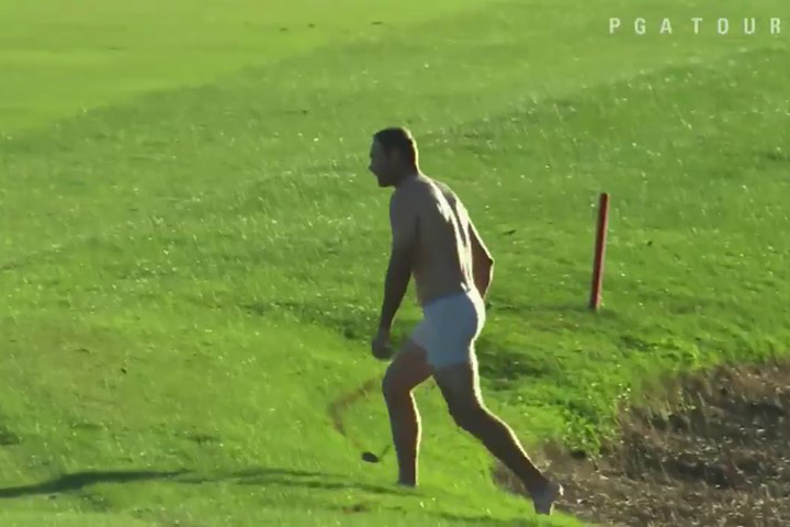 脱いだ! 打った!! ゴルフのPGAツアーで“パンツ一丁”になった選手が話題に