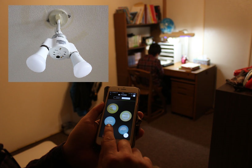 「生活を整えるLED」で人はどう変わるのか? 大好評のフィリップスHue白色モデルを息子の部屋に付けてみた