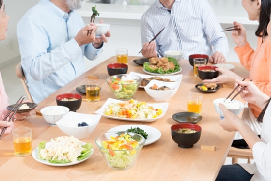 【毎月19日は食育の日】いま問題になっているさまざまな「こ食」に家庭はどう対処する？