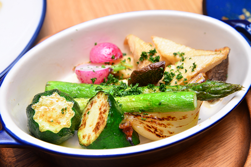↑旬野菜のロースト(1600円)