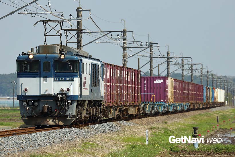 ↑山岳路線向けに造られたEF64。3月4日以降も総武本線、成田線の運用が続けられている