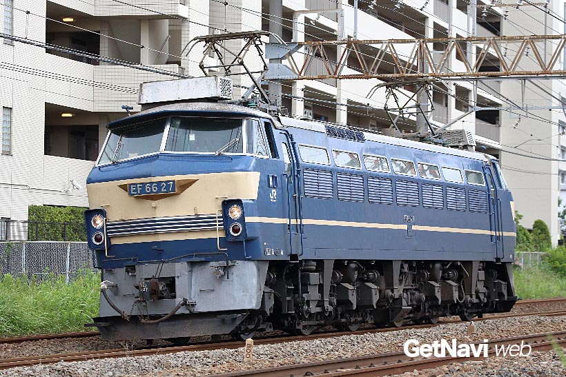 ↑EF66基本番代の中でもオリジナルの姿形を色濃く残す27号機。“ニーナ”の愛称で親しまれる