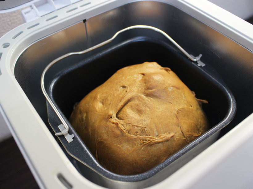 ↑形は少々いびつですが、表面はなめらかで焼き色もきれい