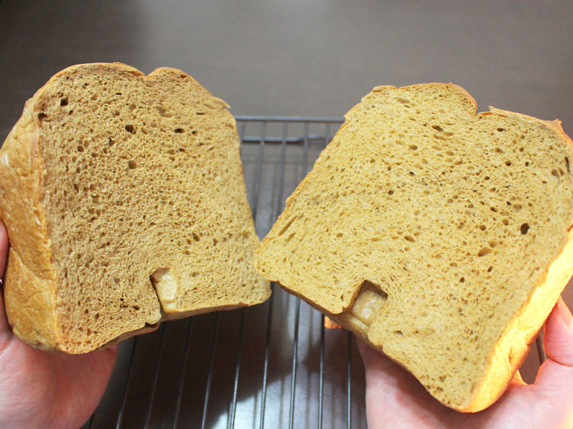 ↑包丁で切った断面を見ても、焼きムラはまったくなし