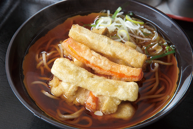 ＃型に組んだサクサク素材ってなんだ? 立ち食いそばなのに「町中華」メニューも大人気の小伝馬町「かめや」