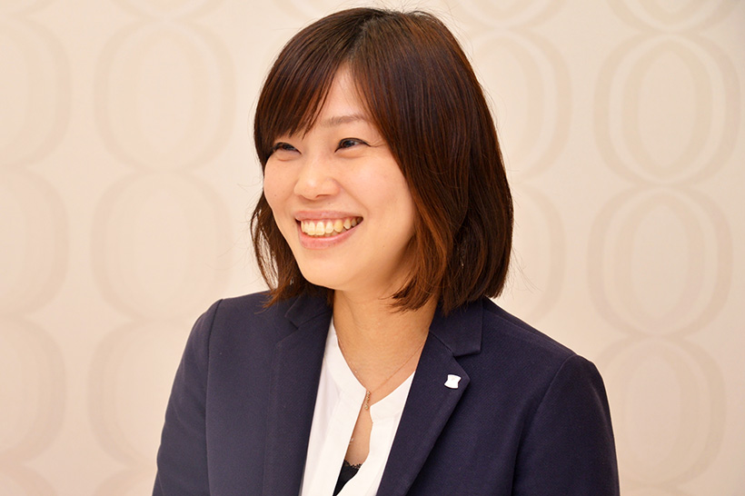 ↑商品本部 カウンター商品部 シニアマーチャンダイザーの東條仁美さん