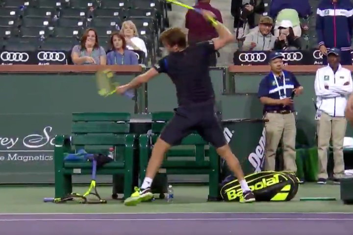 錦織どころじゃない! アメリカ期待の若手テニス選手、試合でラケットを破壊しまくる