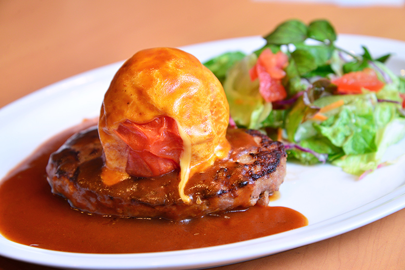 ↑まるごと焼きトマトとチーズのハンバーグ 799円(税抜)→4月2日までは699円(699円)