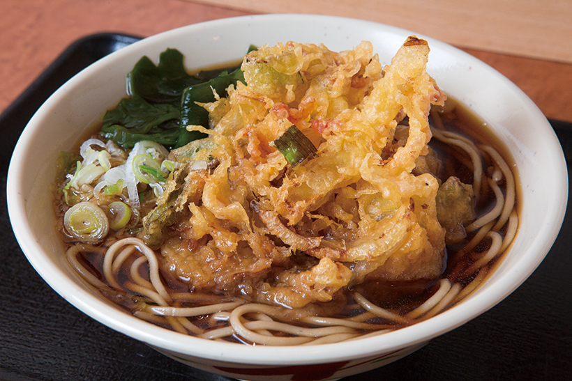 【王道立ち食いそば】働く男はやっぱりコレが好き! 甘辛つゆが染みたカリッカリのかき揚げが心を満たす上野「みはち」