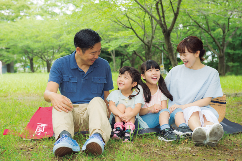↑広げると、収納時の14倍の広さに。折り目の目安線入りで、たたむときも迷いにくい