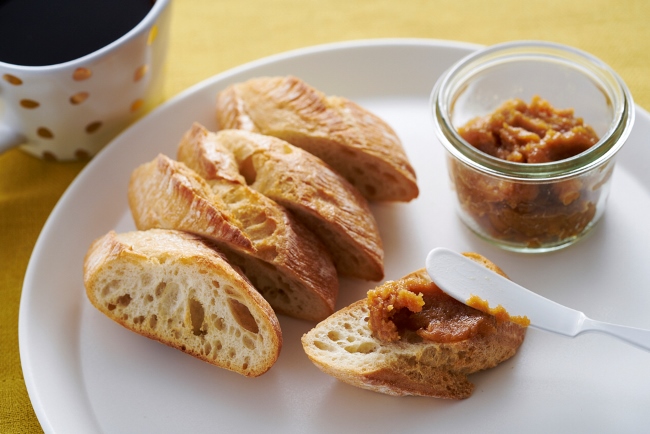 ↑味にちょっとクセがあり、苦手な人も多い甘酒。風味づけに使えば、そのまま飲むよりも無理なく食事に取り入れることができます